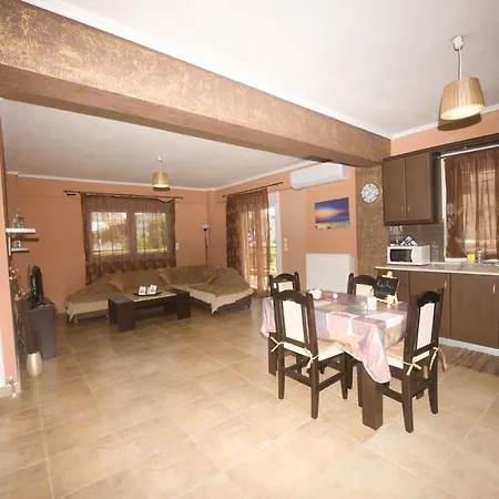 Apartment Annas & Konstantinos Neo Epivates