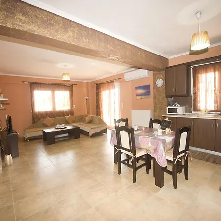 Annas & Konstantinos Apartment *