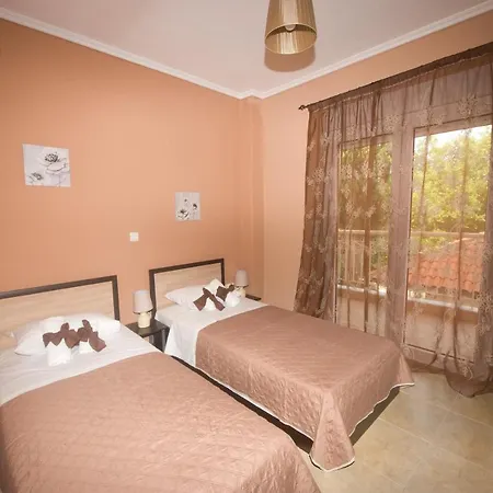 Annas & Konstantinos Apartment *