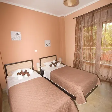 Annas & Konstantinos Apartmán Néoi Epivátai